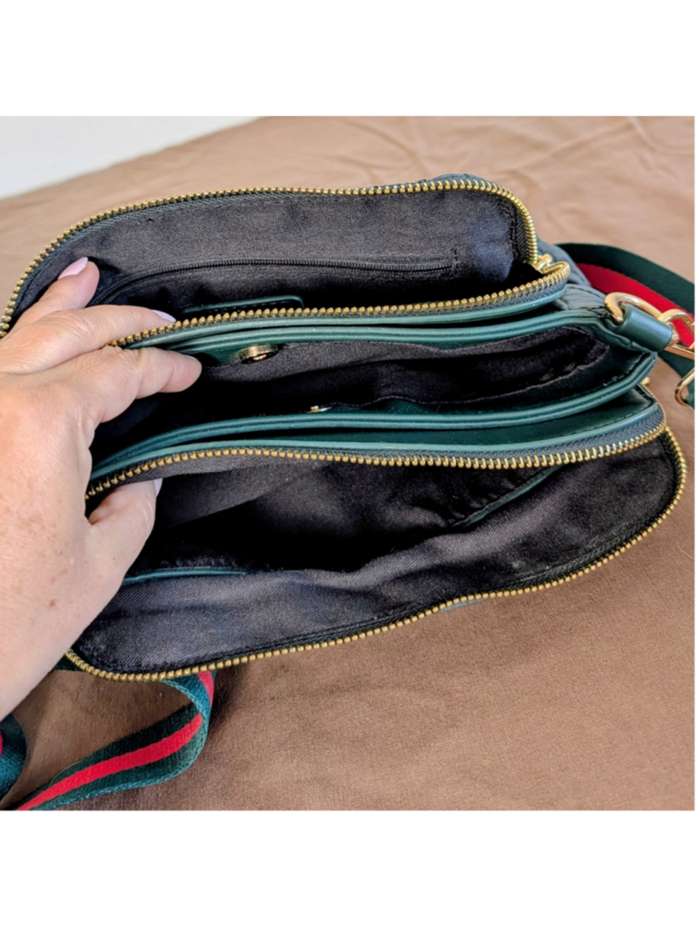 Urban Expressions Quilted Puffer Crossbody Green Red Stripe Strap Gold Hardware - Picture 10 of 16